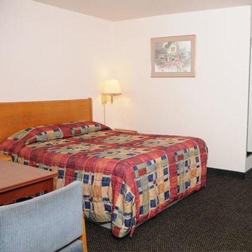 Valley Inn - Lebanon Oregon Стая снимка
